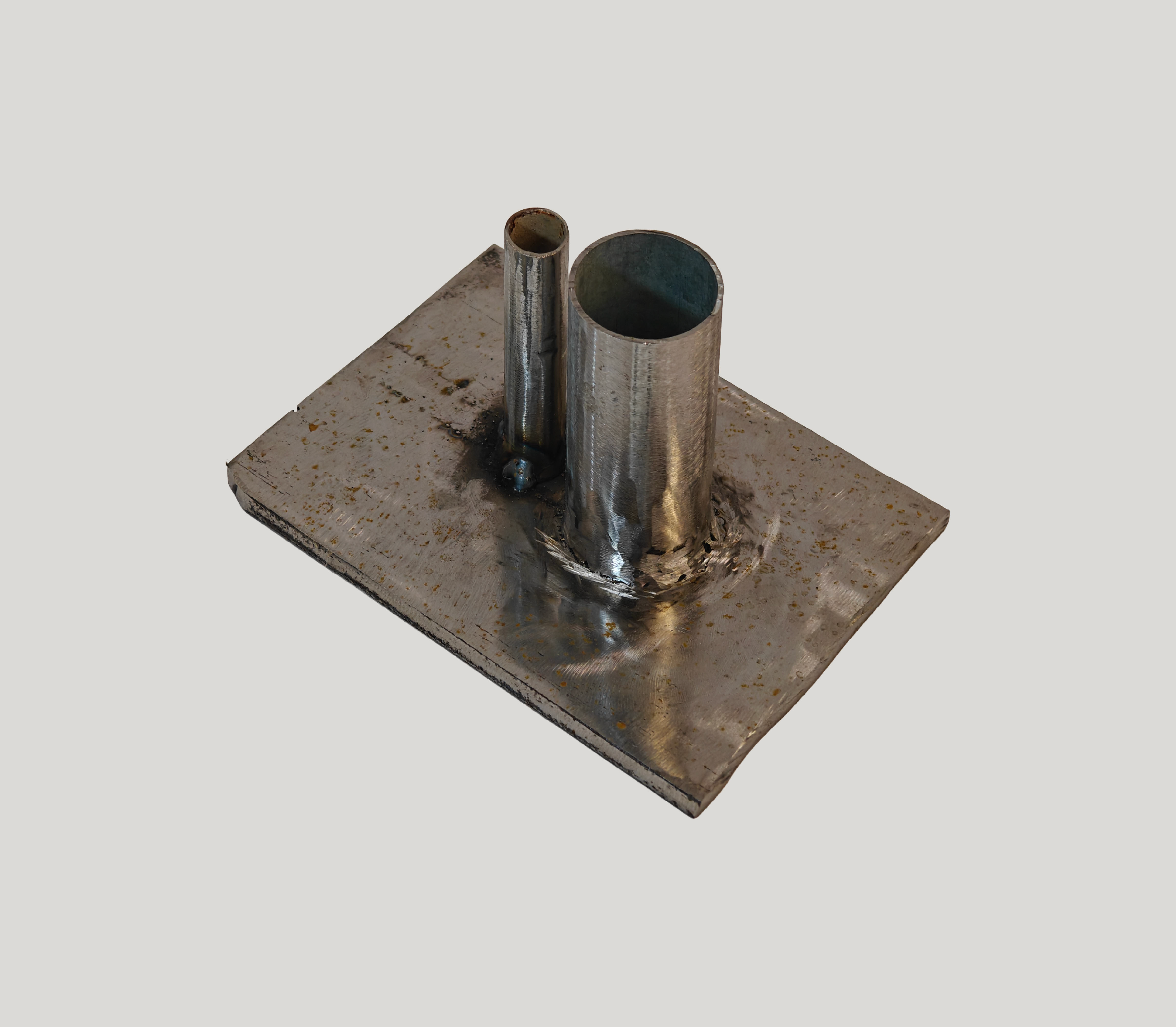 Detail: steel rod radius at base